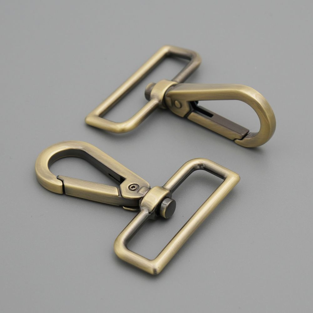 Bag Hardware