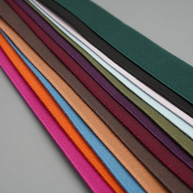 Elastic in multiple colours
